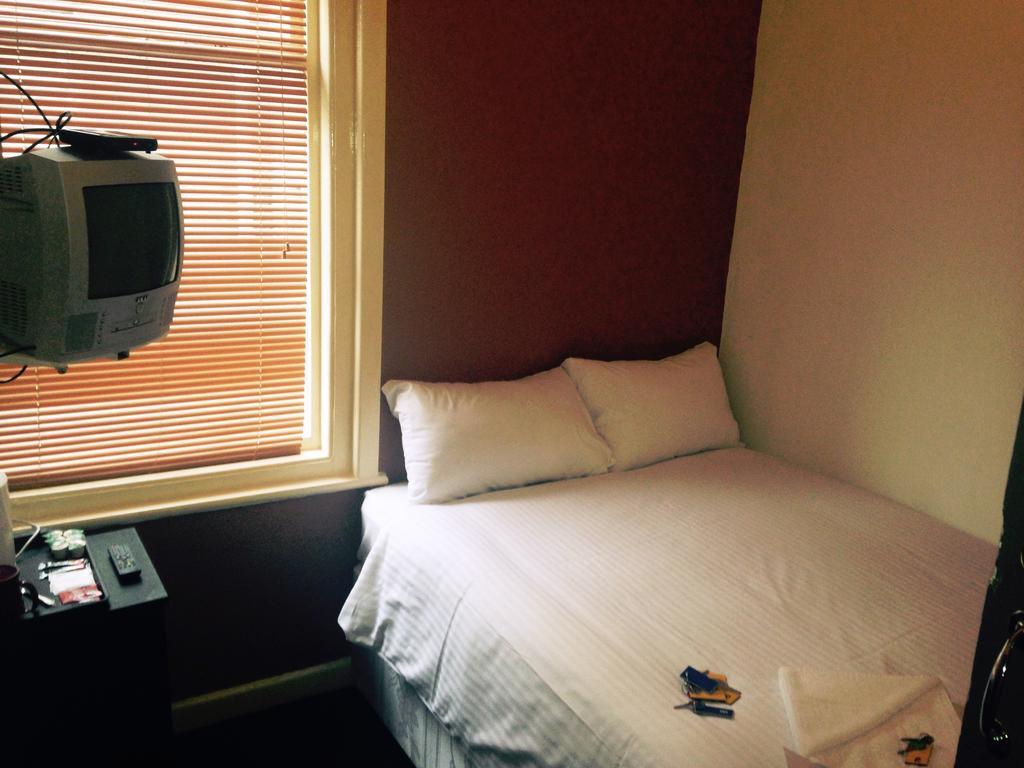Peek-a-Booze - Budget Hotel - Adults Only Blackpool Kamer foto