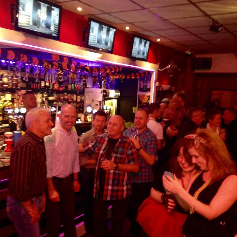 Peek-a-Booze - Budget Hotel - Adults Only Blackpool Buitenkant foto